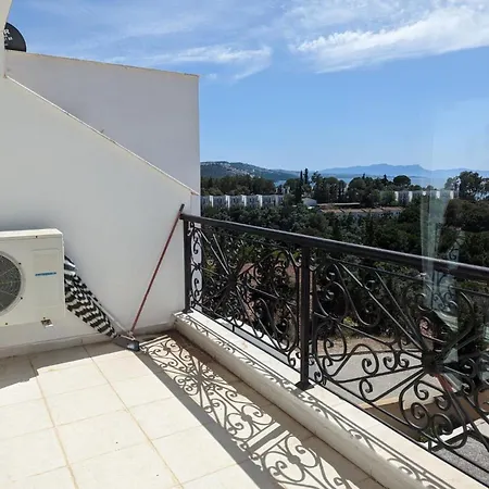 Sea View 2 -penthouse Apartmán *